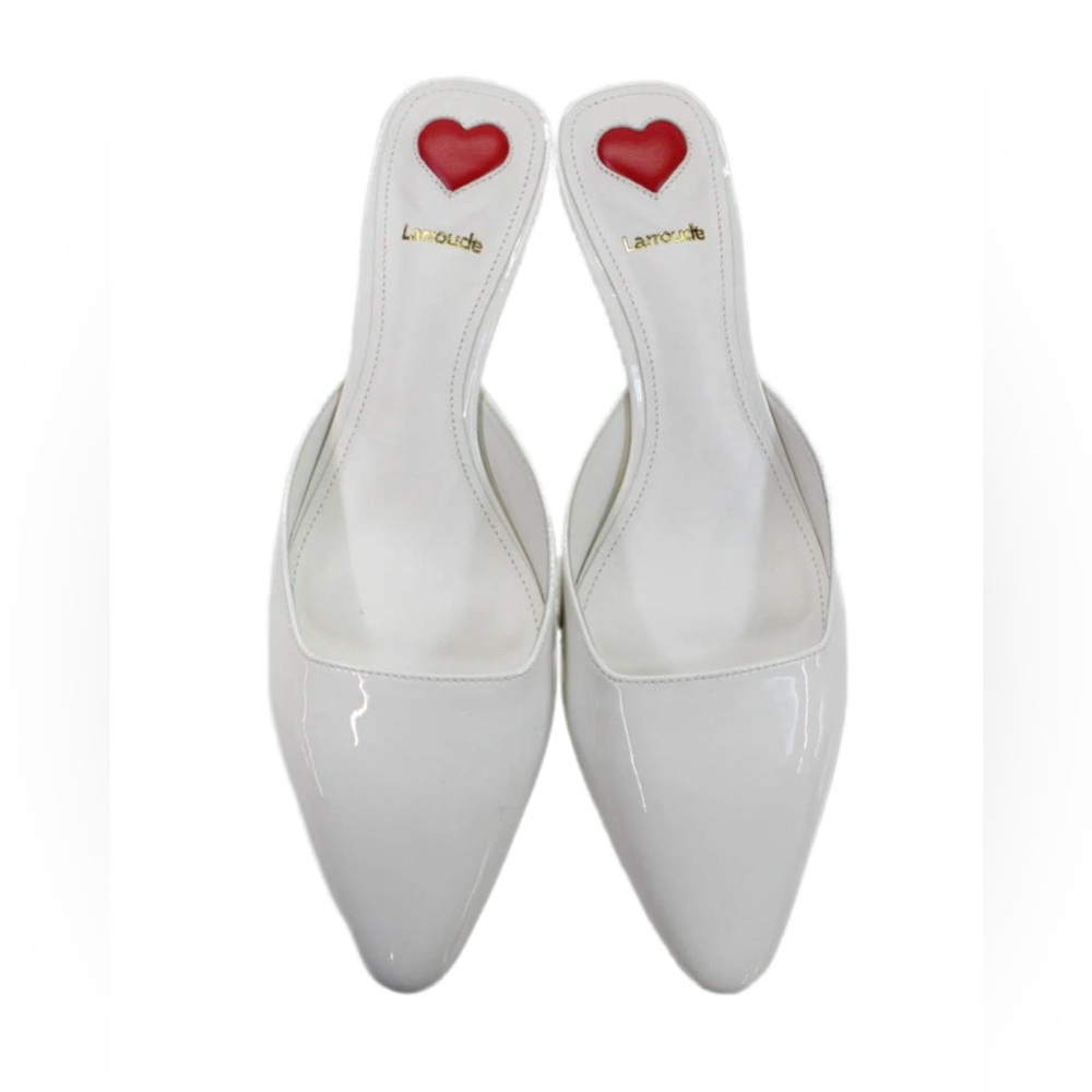Larroude white patent Leather slip on Mule Size 8.5 New with heart shaped box - Picture 6 of 11